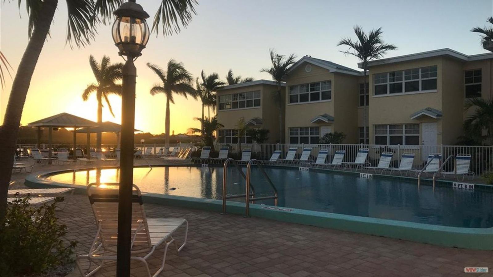 Gulf Coast Gem Private Condo - 2Bed, 1Bath, Sleeps 6, Across The Street From Beach & Gulf, Game Room, Pool Clearwater Beach Eksteriør bilde