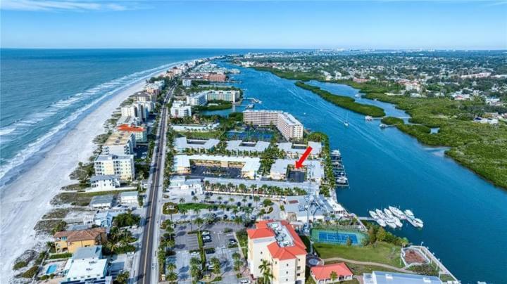 Gulf Coast Gem Private Condo - 2Bed, 1Bath, Sleeps 6, Across The Street From Beach & Gulf, Game Room, Pool Clearwater Beach Eksteriør bilde