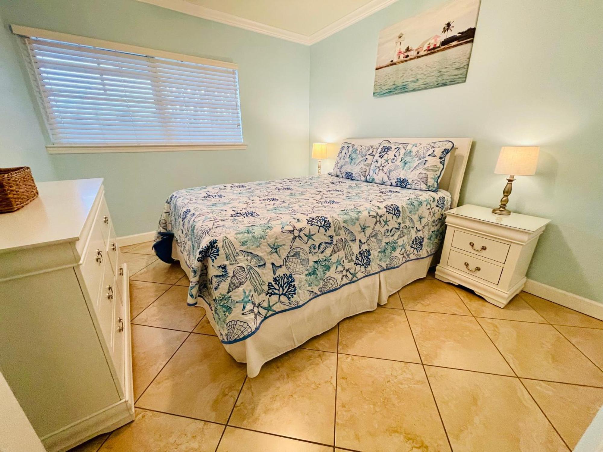 Gulf Coast Gem Private Condo - 2Bed, 1Bath, Sleeps 6, Across The Street From Beach & Gulf, Game Room, Pool Clearwater Beach Eksteriør bilde